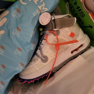 Nike off white mid 2022 brand new never tried on size 5